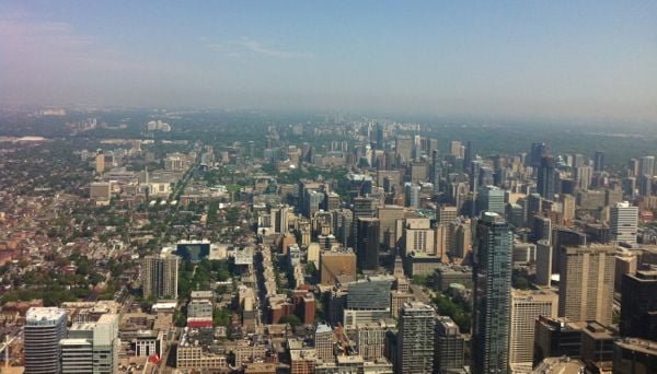 Vista da CN Tower em Toronto