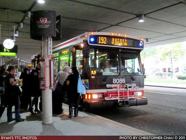 Como chegar até Stop Time Hotel em Ramos de Ônibus ou Trem?