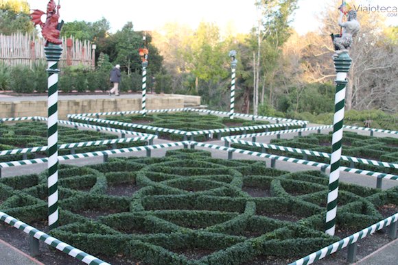 Tudor Garden