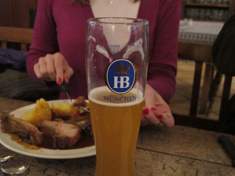 Cervejaria HB em Munique capa