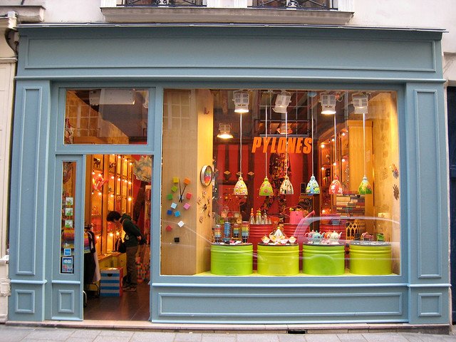 lojas de souvenirs em Paris