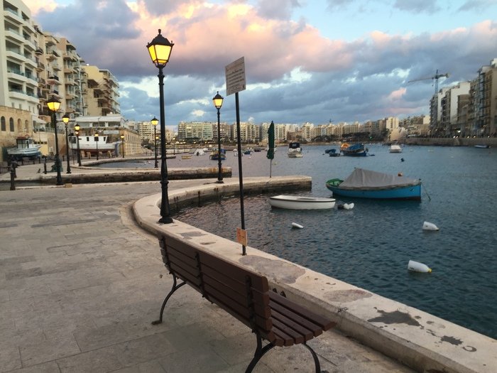 hospedar em Malta no inverno capa