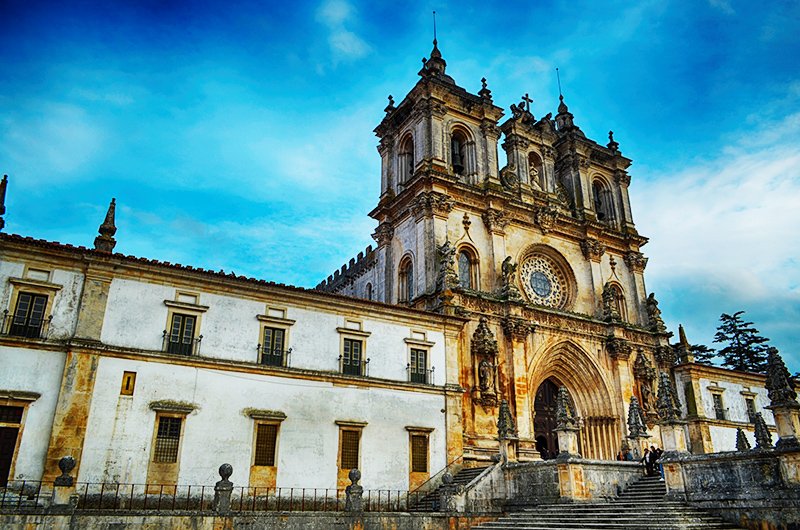 Mosteiro de Alcobaça, Portugal: uma verdadeira história de Amor!