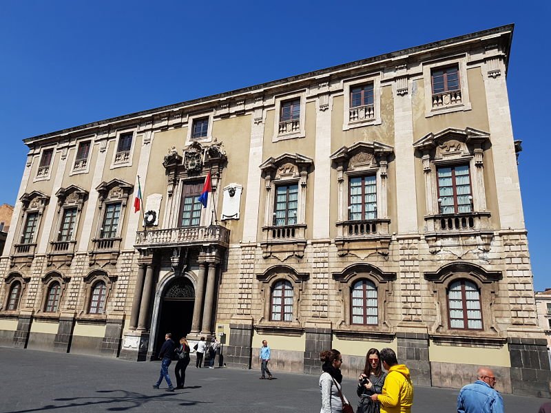 Atrações de Catânia Piazza Duomo Palazzo Elefanti