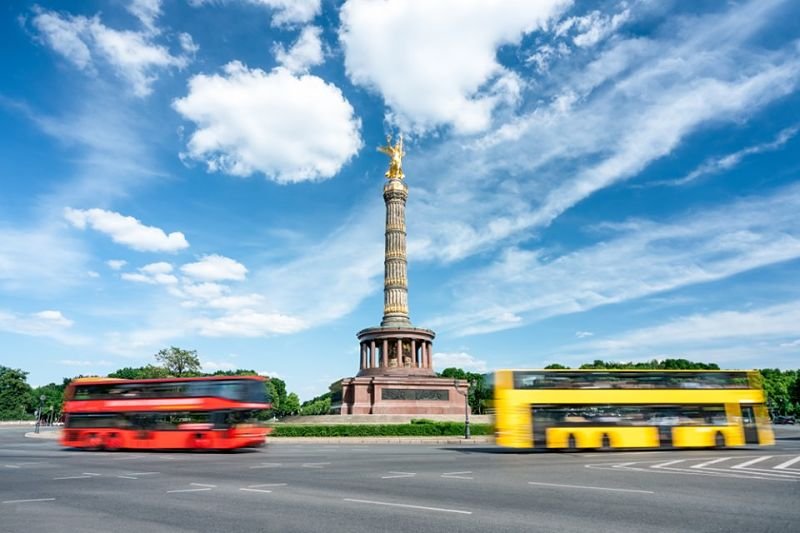 Linhas de ônibus turísticas berlim Por mapman Shutterstock