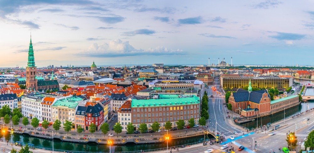 Copenhague na Dinamarca cidades coloridas na Europa
