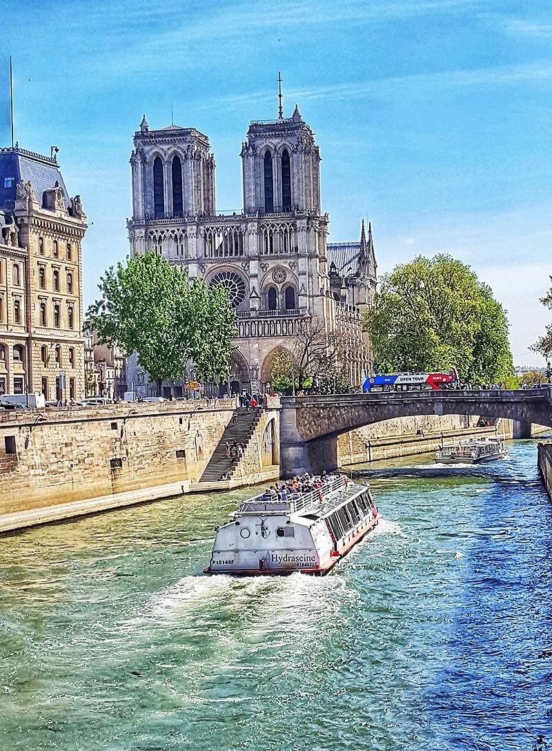 Notre Dame no Verão melhor época para ir a Paris