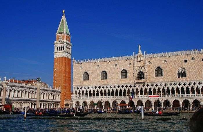 Venice st-marks-square-EdiHoch Pixabay