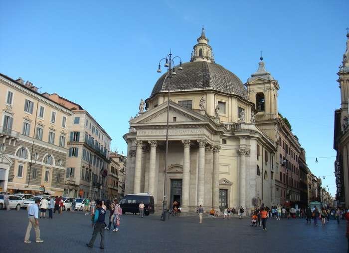 Piazza del Popolo Roma Santa Maria dei Miracoli